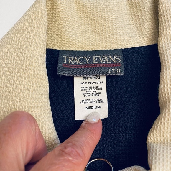 Vintage Tracy Evan’s Navy and Cream Sleeveless Jacket - Picture 2 of 5